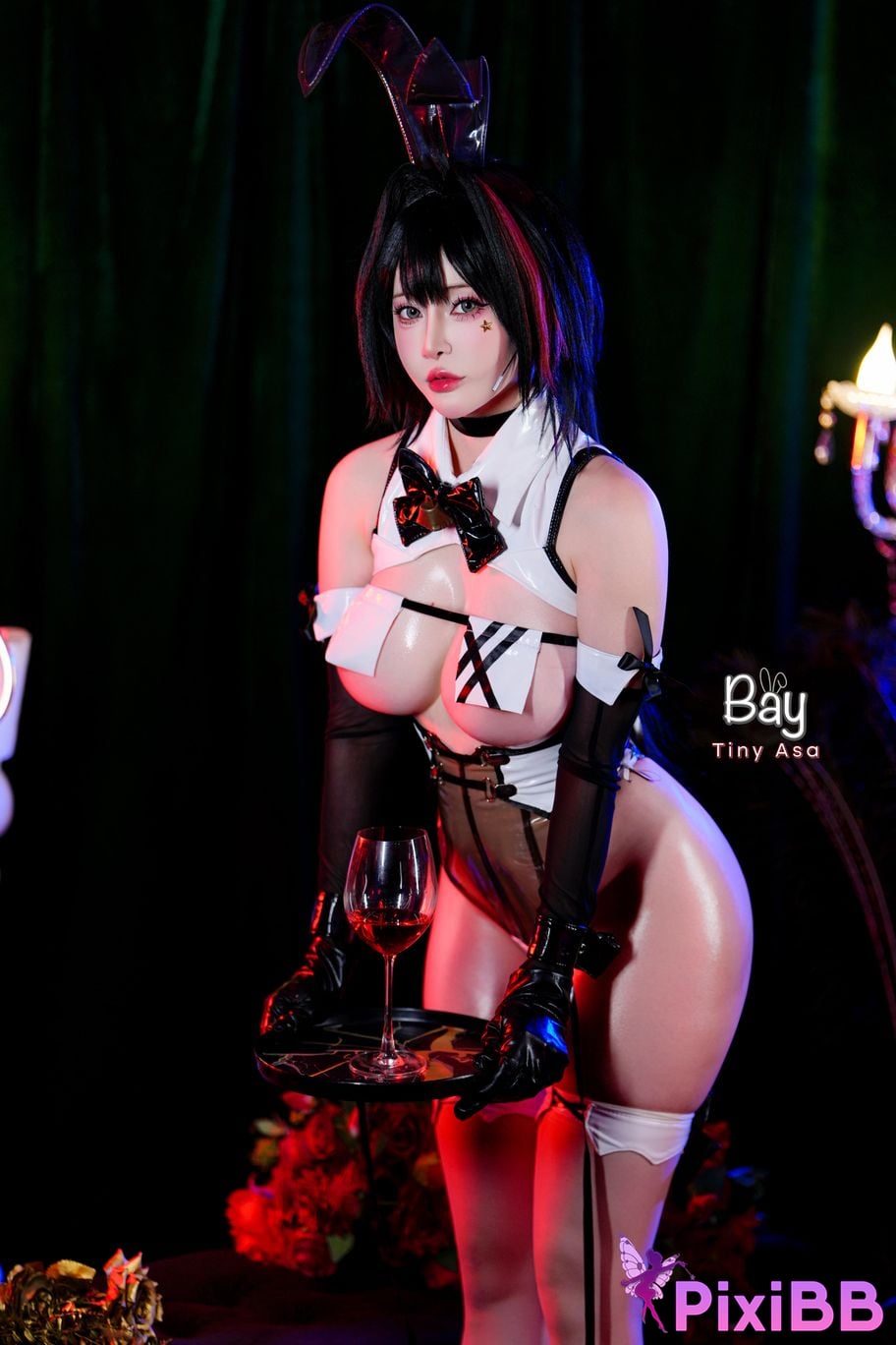 Cosplayer Tiny Asa Bay Radiant Rabbit NIKKE PixiBB.COM 056