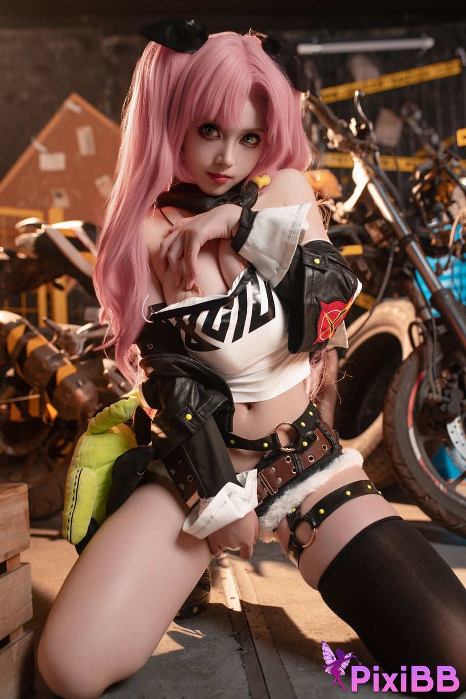 Cosplayer Bangni Bonnie Nicole PixiBB.COM 037