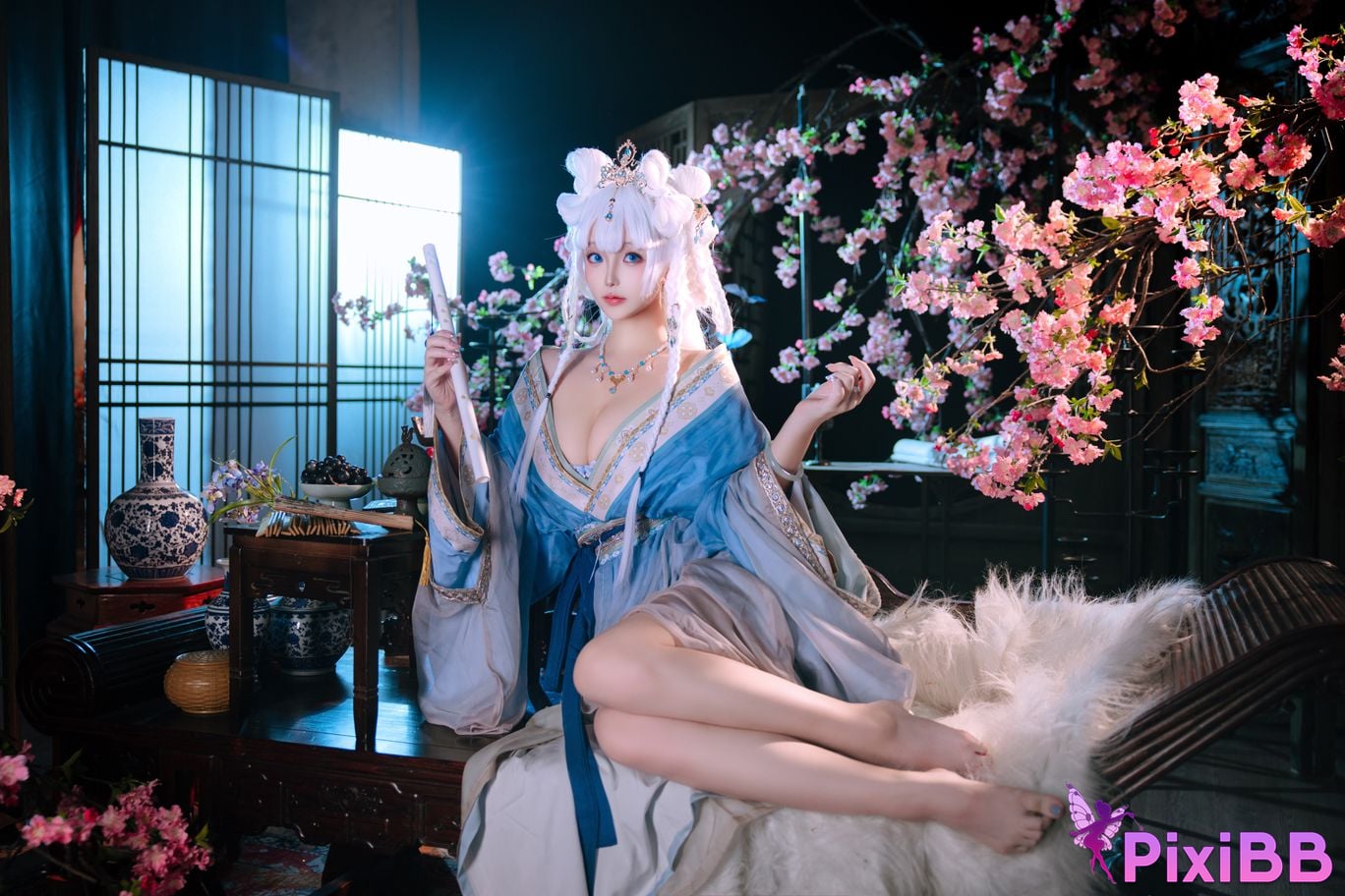 Cosplayer Hinajiao Saintess of Hehuan Sect PixiBB.COM 001