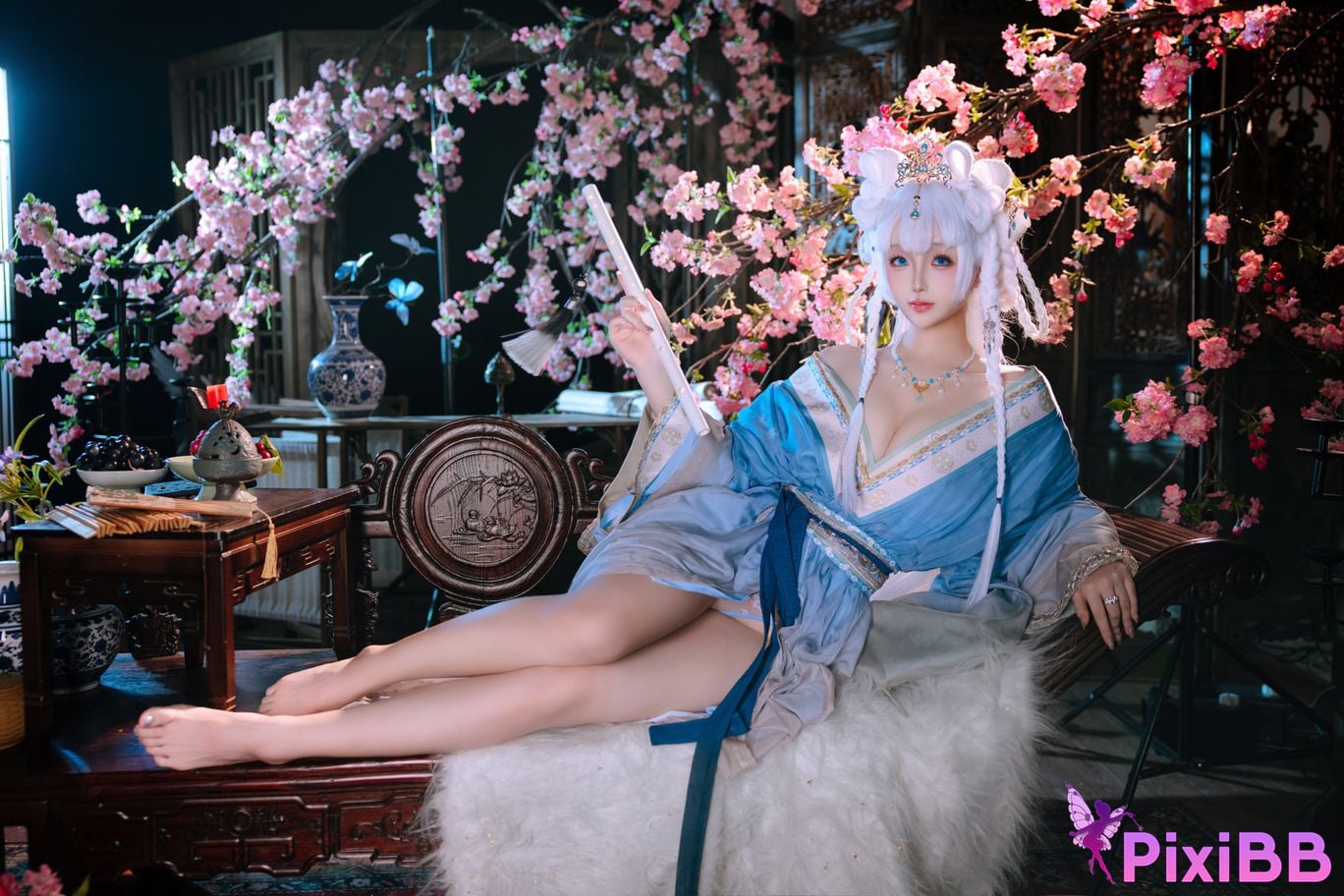 Cosplayer Hinajiao Saintess of Hehuan Sect PixiBB.COM 003