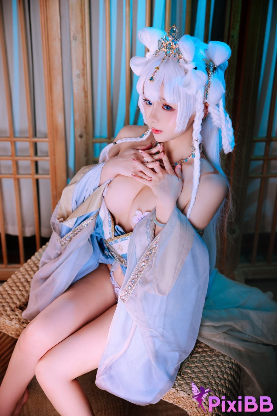 Cosplayer Hinajiao Saintess of Hehuan Sect PixiBB.COM 075