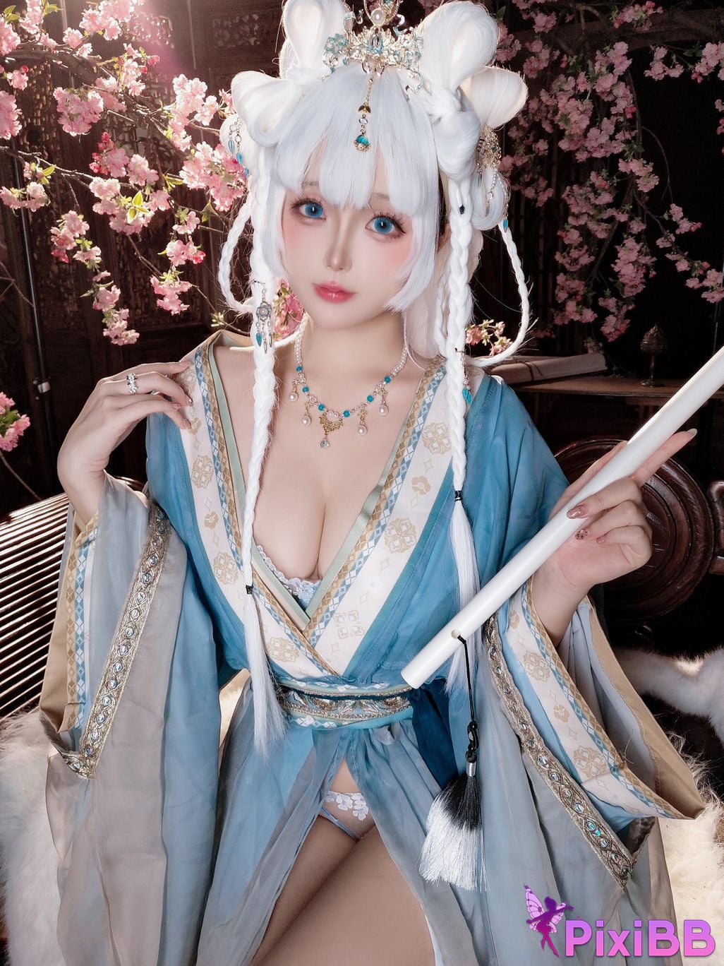 Cosplayer Hinajiao Saintess of Hehuan Sect PixiBB.COM 149