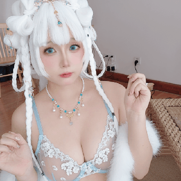 Cosplayer Hinajiao Saintess of Hehuan Sect PixiBB.COM 198