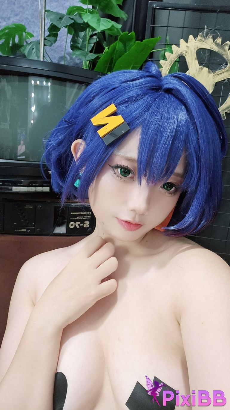 Cosplayer Messie Huang Bella PixiBB.COM 049