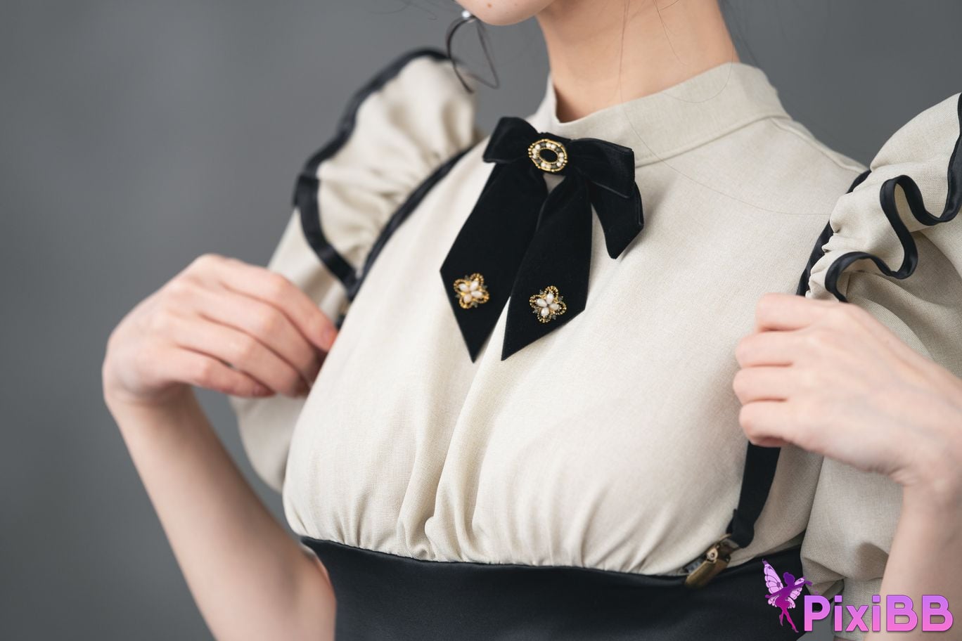 Cosplayer Kenken ornamental fetish maid PixiBB.COM 047