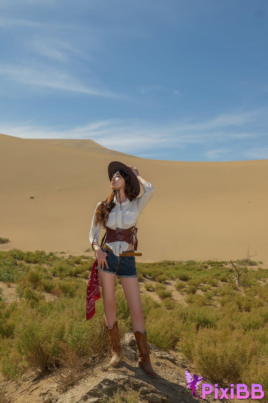 Cosplayer every year Nnian cowgirl PixiBB.COM 008