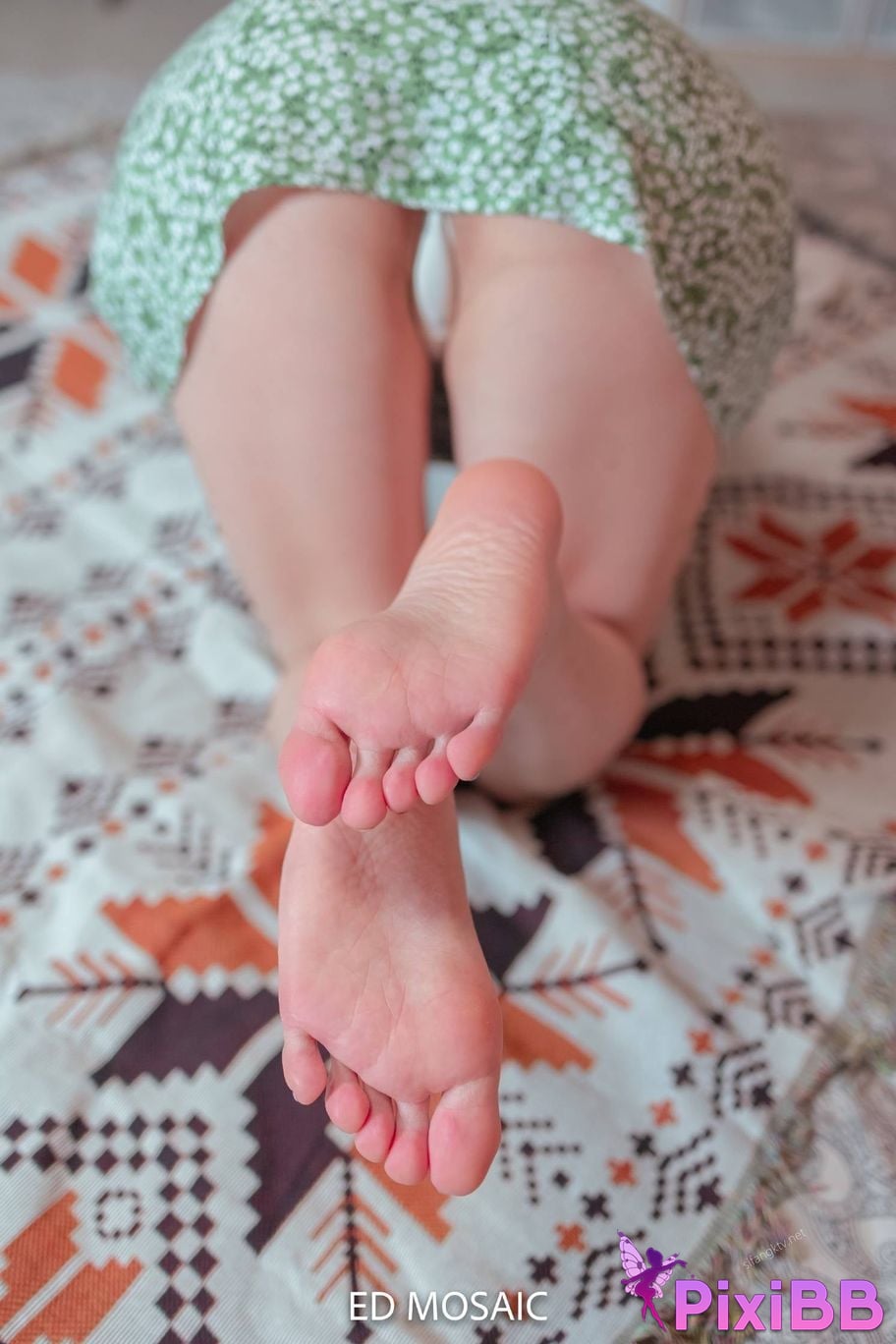 ED Mosaic Erotic photographer Beautiful legs and feet of the goddess PixiBB.COM 120