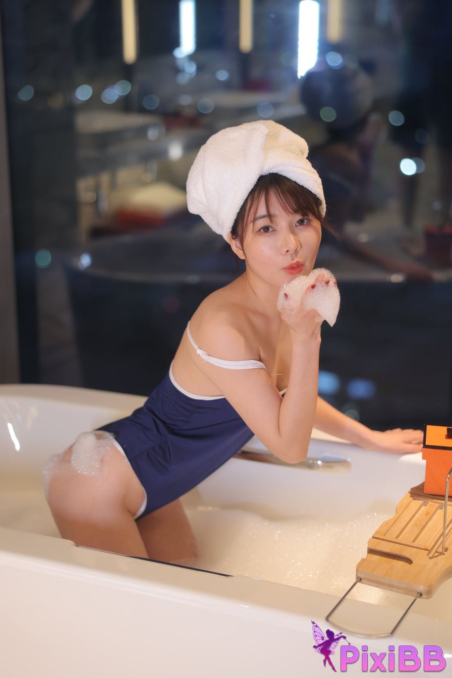 Private Photoshoot Wanwan R18 Xiuren.com Model Bubble Bath PixiBB.COM 086