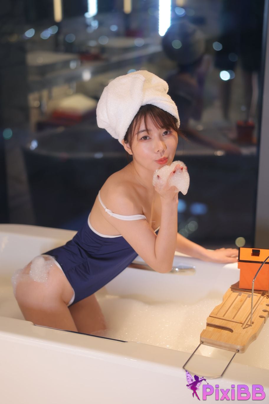 Private Photoshoot Wanwan R18 Xiuren.com Model Bubble Bath PixiBB.COM 087