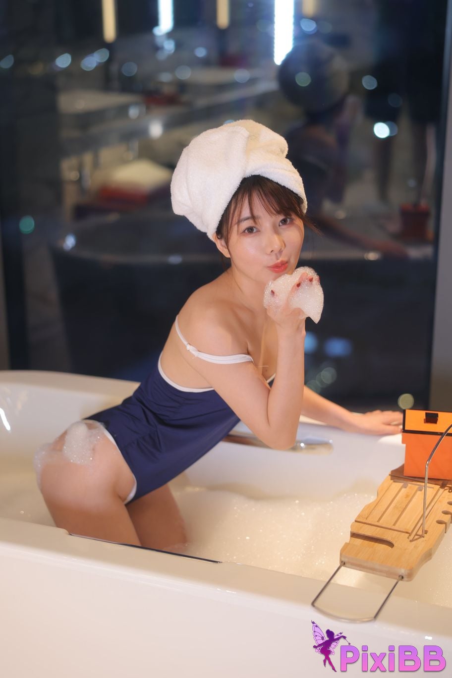 Private Photoshoot Wanwan R18 Xiuren.com Model Bubble Bath PixiBB.COM 088