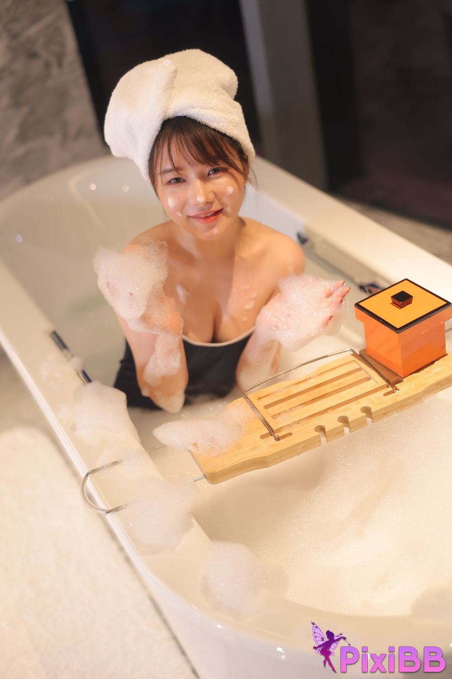 Private Photoshoot Wanwan R18 Xiuren.com Model Bubble Bath PixiBB.COM 217