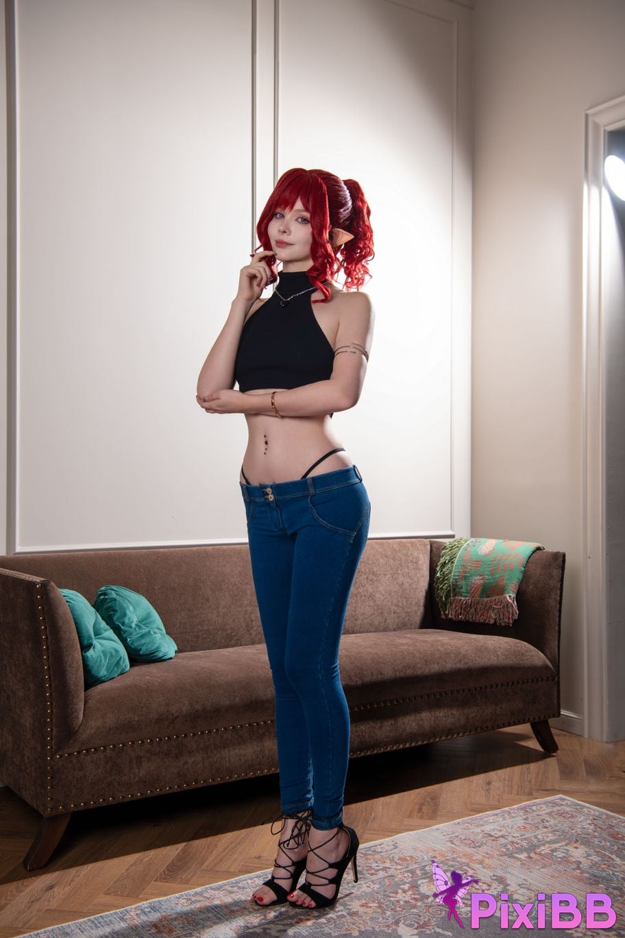 Tsuki Desu Rae (A House in the Rift) PixiBB.COM