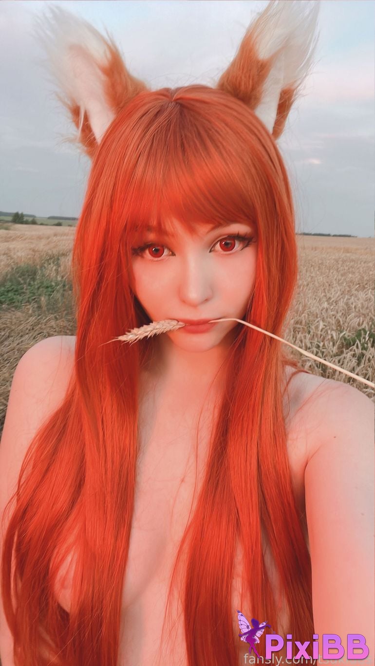 Tsuki Desu Holo PixiBB.COM 29