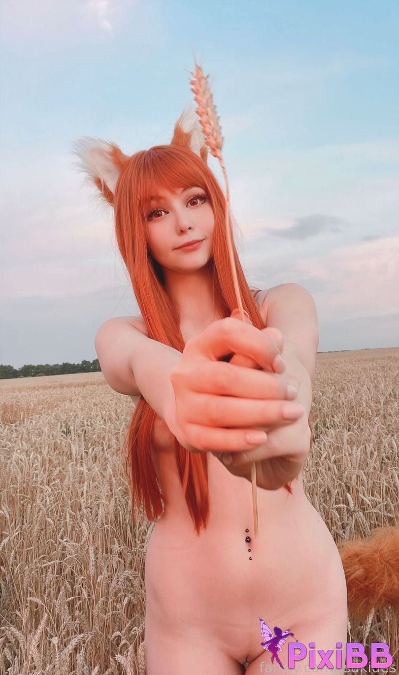 Tsuki Desu Holo PixiBB.COM 35