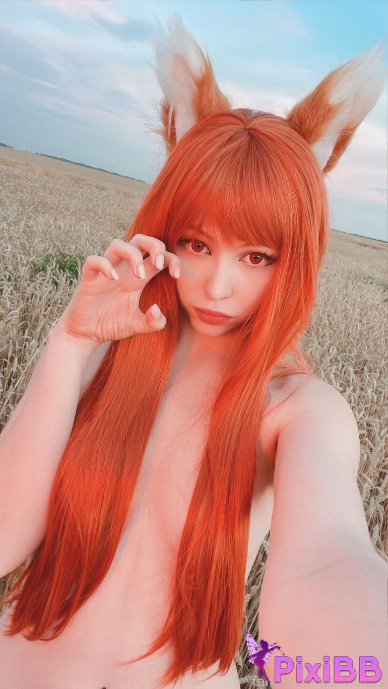 Tsuki Desu Holo PixiBB.COM 38