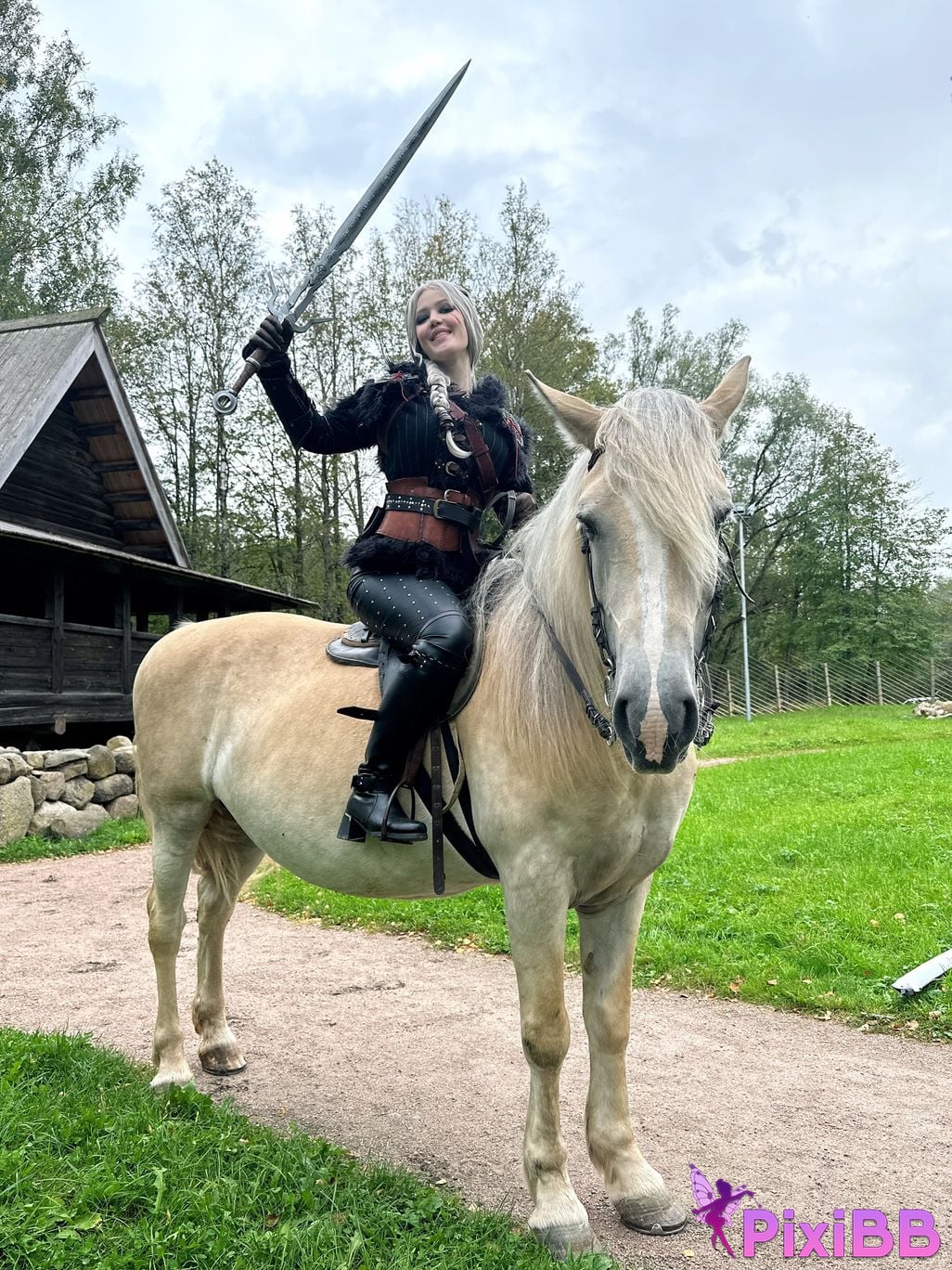 Lada Lyumos Ciri PixiBB.COM 38