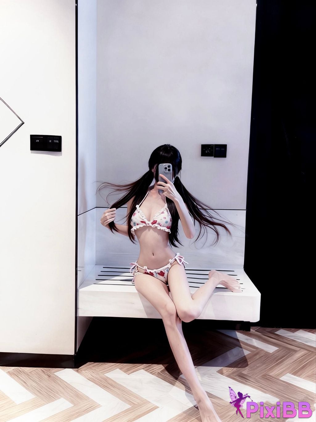 roo8888s Nizi Douyin super beauty contrast blogger The looks and figure are really great PixiBB.COM 032