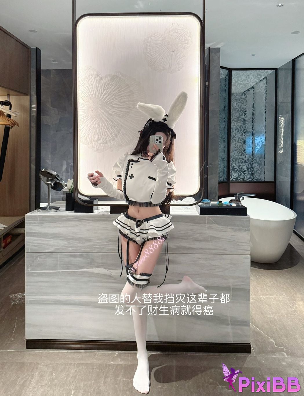 roo8888s Nizi Douyin super beauty contrast blogger The looks and figure are really great PixiBB.COM 041