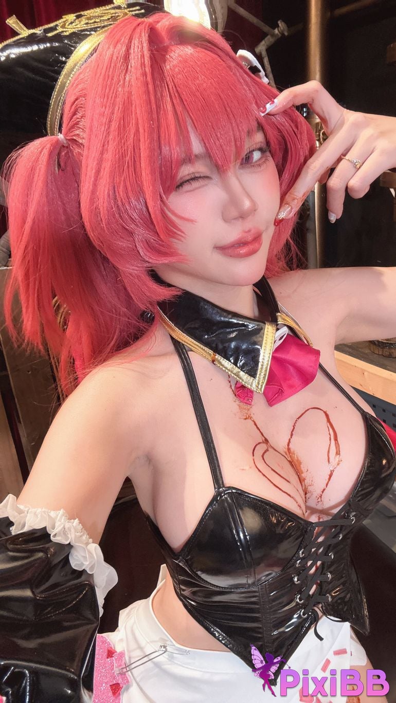 Cosplayer ZinieQ Mast Romantic Maid PixiBB.COM 040