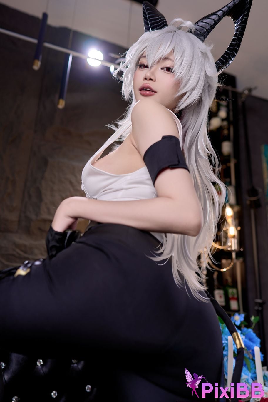 Cosplayer ZinieQ Zani Wuthering Waves PixiBB.COM 049