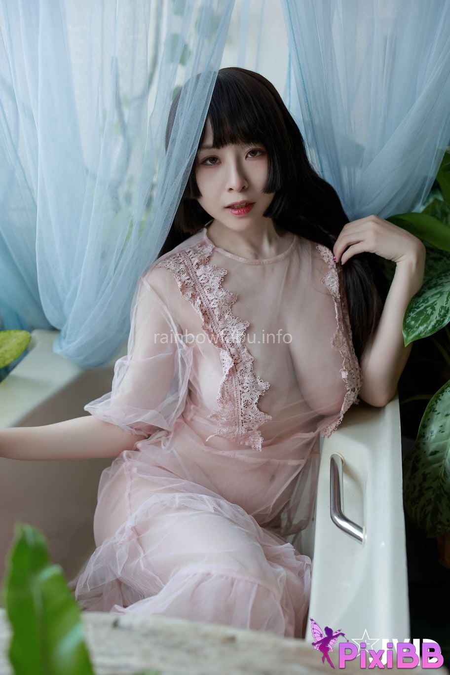 JVID Li Fei Er Zai Hua Cong Zhong Beng Chu You Ren Ju Ru Dan Hun Yuan Qiao Tun Ji Xian Bian De Tiao Dou PixiBB.COM 027