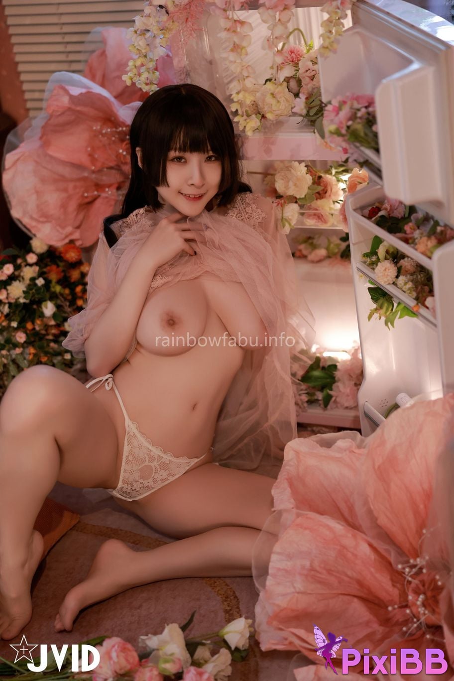 JVID Li Fei Er Zai Hua Cong Zhong Beng Chu You Ren Ju Ru Dan Hun Yuan Qiao Tun Ji Xian Bian De Tiao Dou PixiBB.COM 060