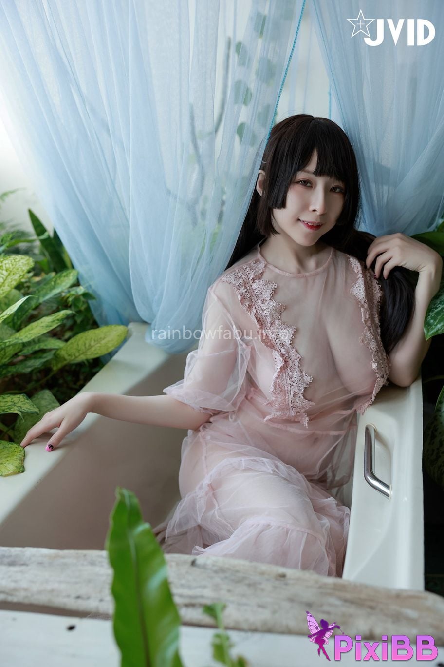 JVID Li Fei Er Zai Hua Cong Zhong Beng Chu You Ren Ju Ru Dan Hun Yuan Qiao Tun Ji Xian Bian De Tiao Dou PixiBB.COM 069