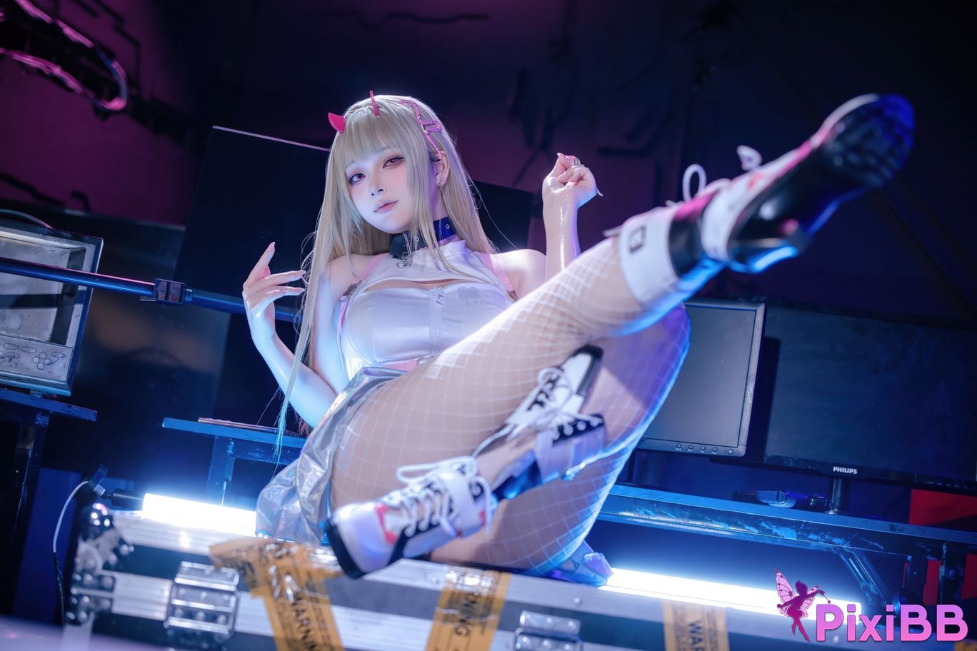 Cosplayer Island fish goddess of victory Nikki poisonous snake PixiBB.COM 039