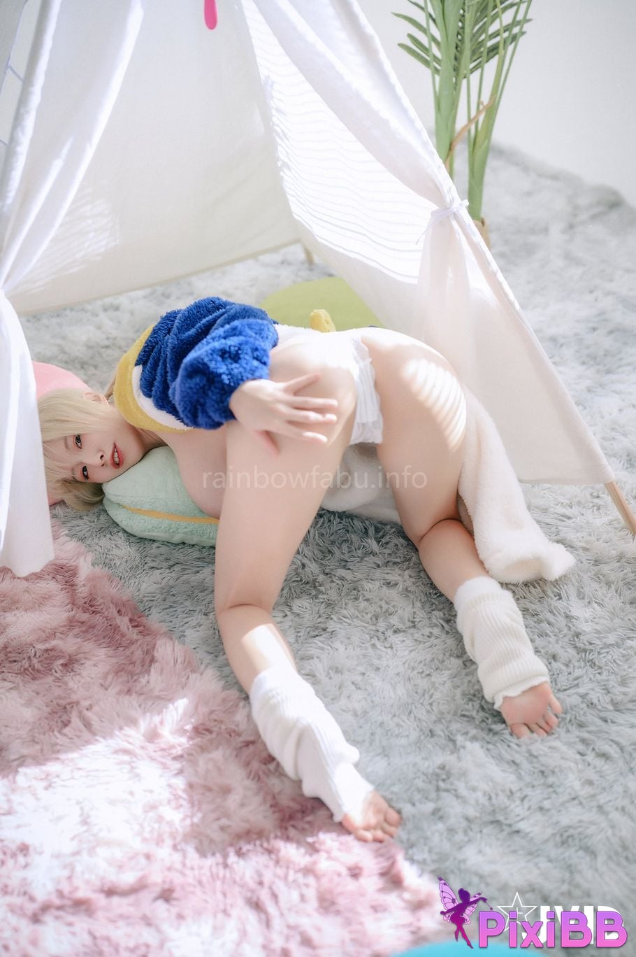 JVID Li Fei Er Bu Ai Chuan Yi Fu De Ju Ru You Huo Bei Chong Zhuang Huang Dong Rang Ren Xie Mo Pen Zhang PixiBB.COM 002