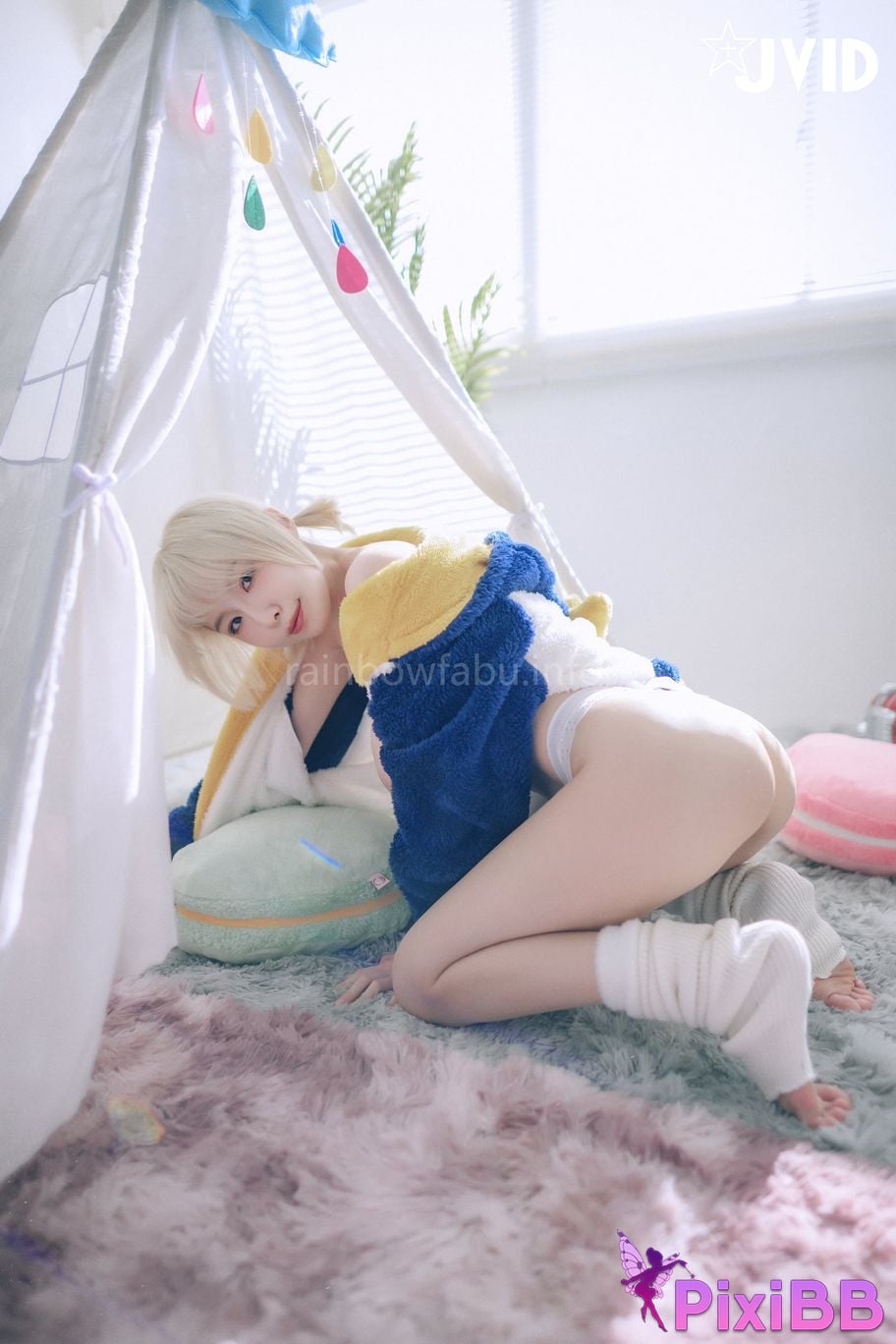 JVID Li Fei Er Bu Ai Chuan Yi Fu De Ju Ru You Huo Bei Chong Zhuang Huang Dong Rang Ren Xie Mo Pen Zhang PixiBB.COM 078