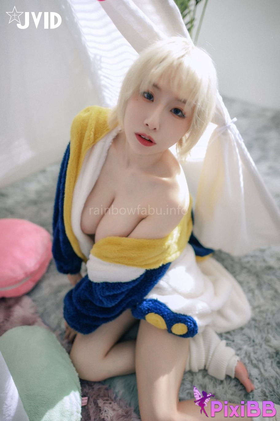 JVID Li Fei Er Bu Ai Chuan Yi Fu De Ju Ru You Huo Bei Chong Zhuang Huang Dong Rang Ren Xie Mo Pen Zhang PixiBB.COM 138