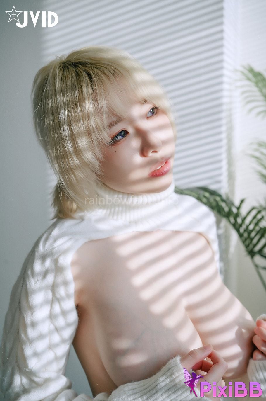 JVID Li Fei Er Bu Ai Chuan Yi Fu De Ju Ru You Huo Bei Chong Zhuang Huang Dong Rang Ren Xie Mo Pen Zhang PixiBB.COM 165