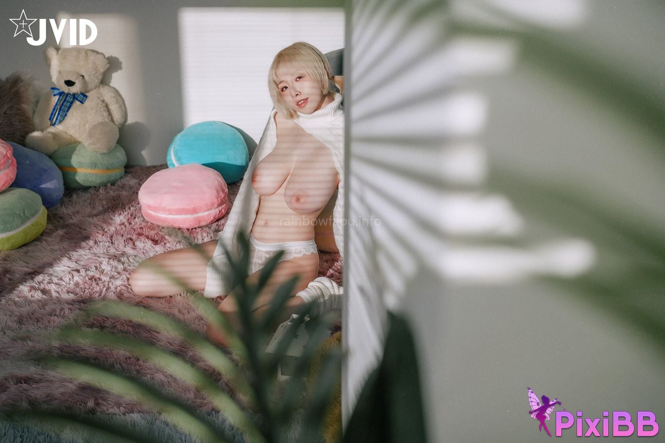 JVID Li Fei Er Bu Ai Chuan Yi Fu De Ju Ru You Huo Bei Chong Zhuang Huang Dong Rang Ren Xie Mo Pen Zhang PixiBB.COM 180