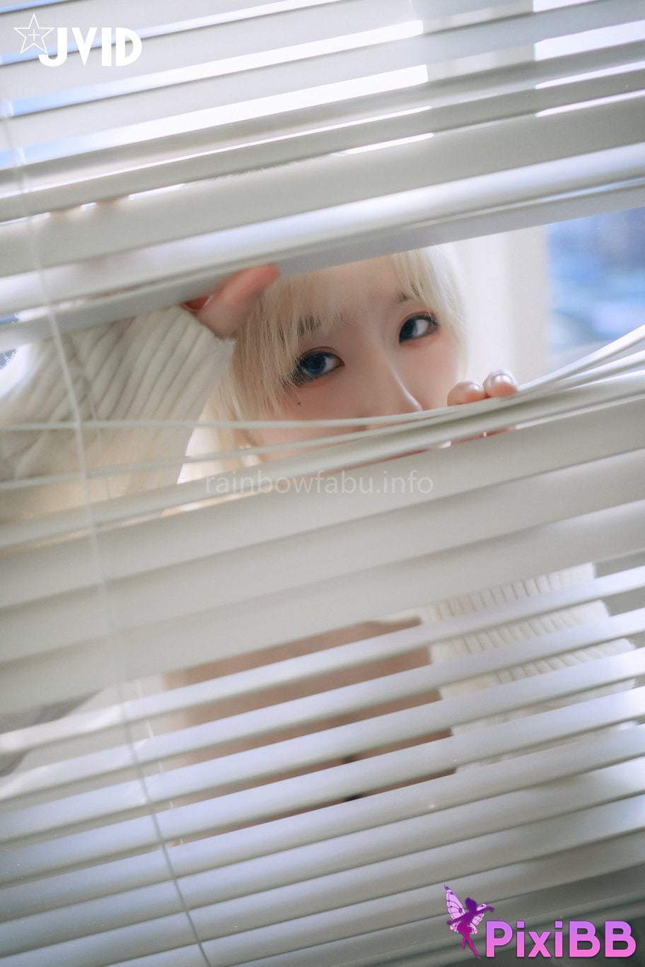 JVID Li Fei Er Bu Ai Chuan Yi Fu De Ju Ru You Huo Bei Chong Zhuang Huang Dong Rang Ren Xie Mo Pen Zhang PixiBB.COM 189