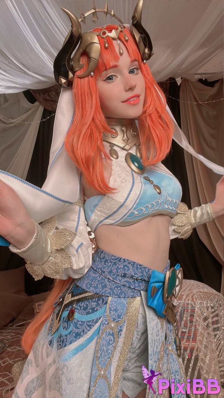 05 Shirogane Nilou selfies 5