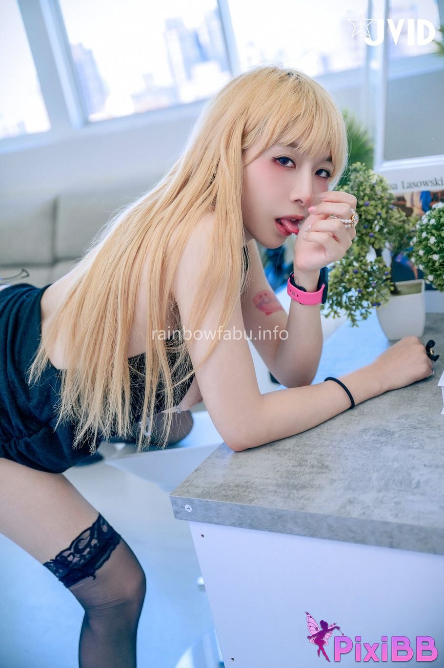 JVID Li Fei Er Diao Jiao Xing Gan Ju Ru Xiao Mu Gou Went to a nightclub the night before Jiu Tou Dai Nan Ren Hui Jia Hou SM Bei Cheng Se Yu Man noXing Nu Yang Ji Hua MissK 098