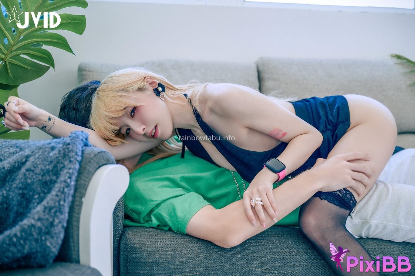 JVID Li Fei Er Diao Jiao Xing Gan Ju Ru Xiao Mu Gou Went to a nightclub the night before Jiu Tou Dai Nan Ren Hui Jia Hou SM Bei Cheng Se Yu Man noXing Nu Yang Ji Hua MissK 136