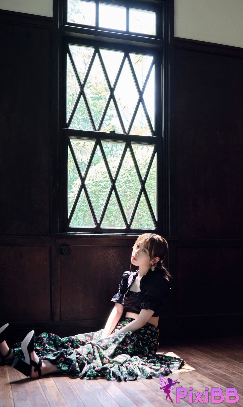 Japanese Idol Sayuri Date photo collection OVER My Girl PHOTO BOOK PixiBB.COM 002