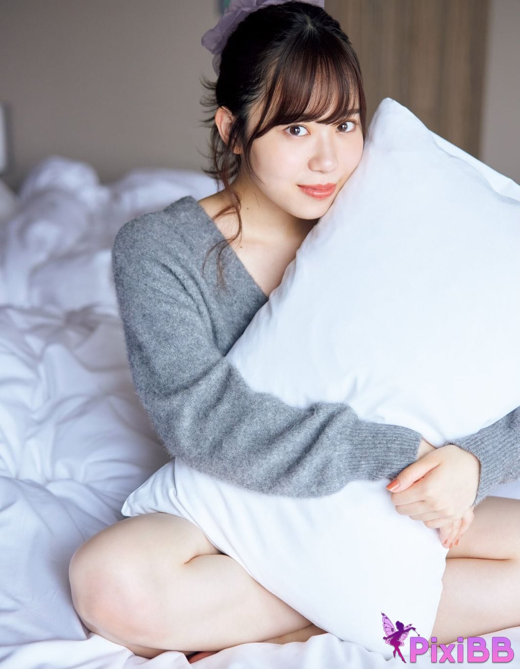 Japanese Idol Sayuri Date 1st photo collection Footprints PixiBB.COM 040