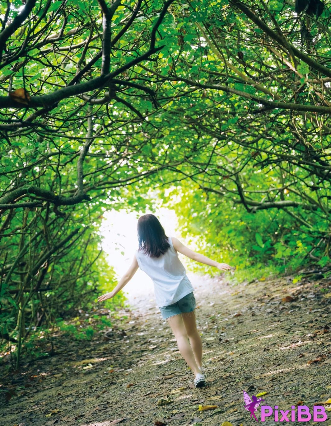 Japanese Idol Sayuri Date 1st photo collection Footprints PixiBB.COM 076