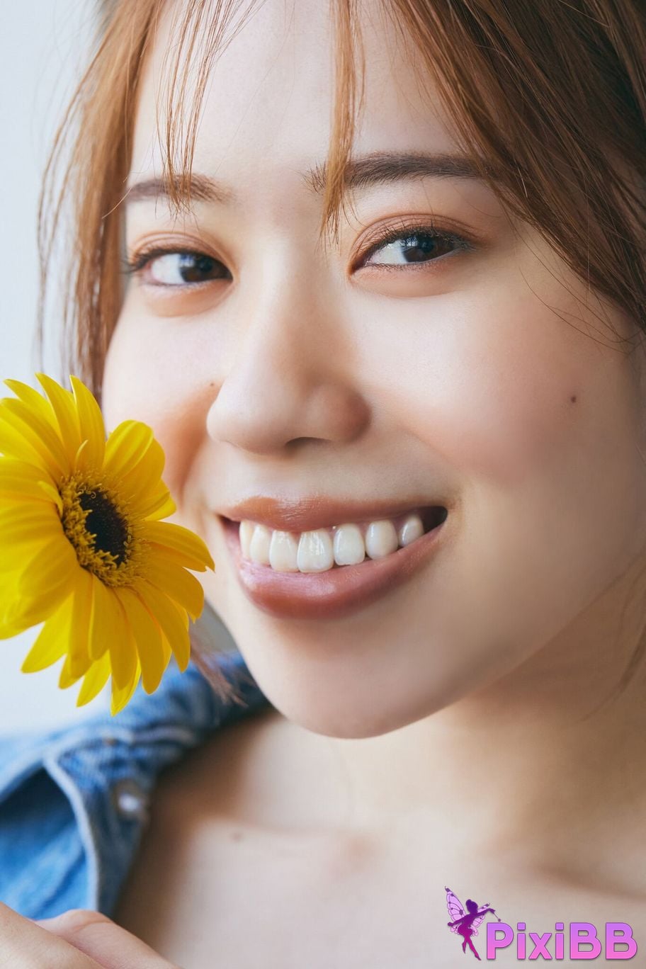 Japanese Idol Sayuri Date WHITE graph digital photo book PixiBB.COM 037