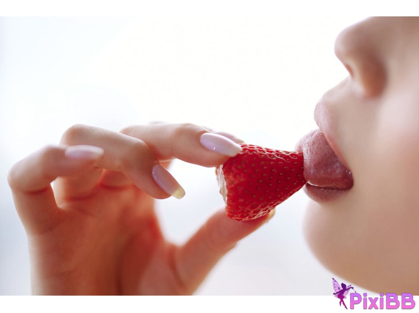 Japanese Idol Morisaki Tomomi Weekly Post Digital Photobook 5 Million Boobs PixiBB.COM 046