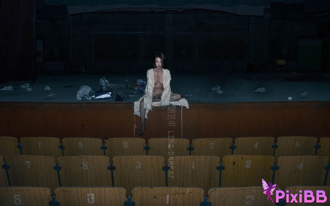 heart stealing cat vivi sister The best royal sisters outdoor seduction private shots in multiple scenes PixiBB.COM 391