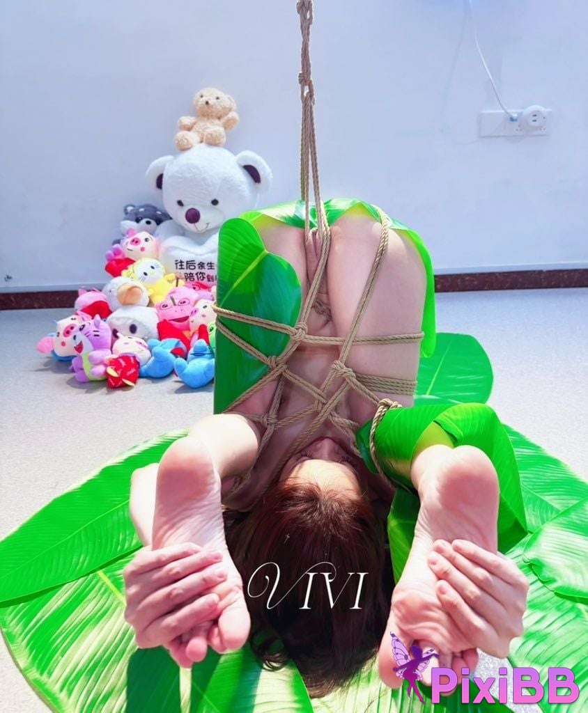 heart stealing cat vivi sister The best royal sisters outdoor seduction private shots in multiple scenes PixiBB.COM 525