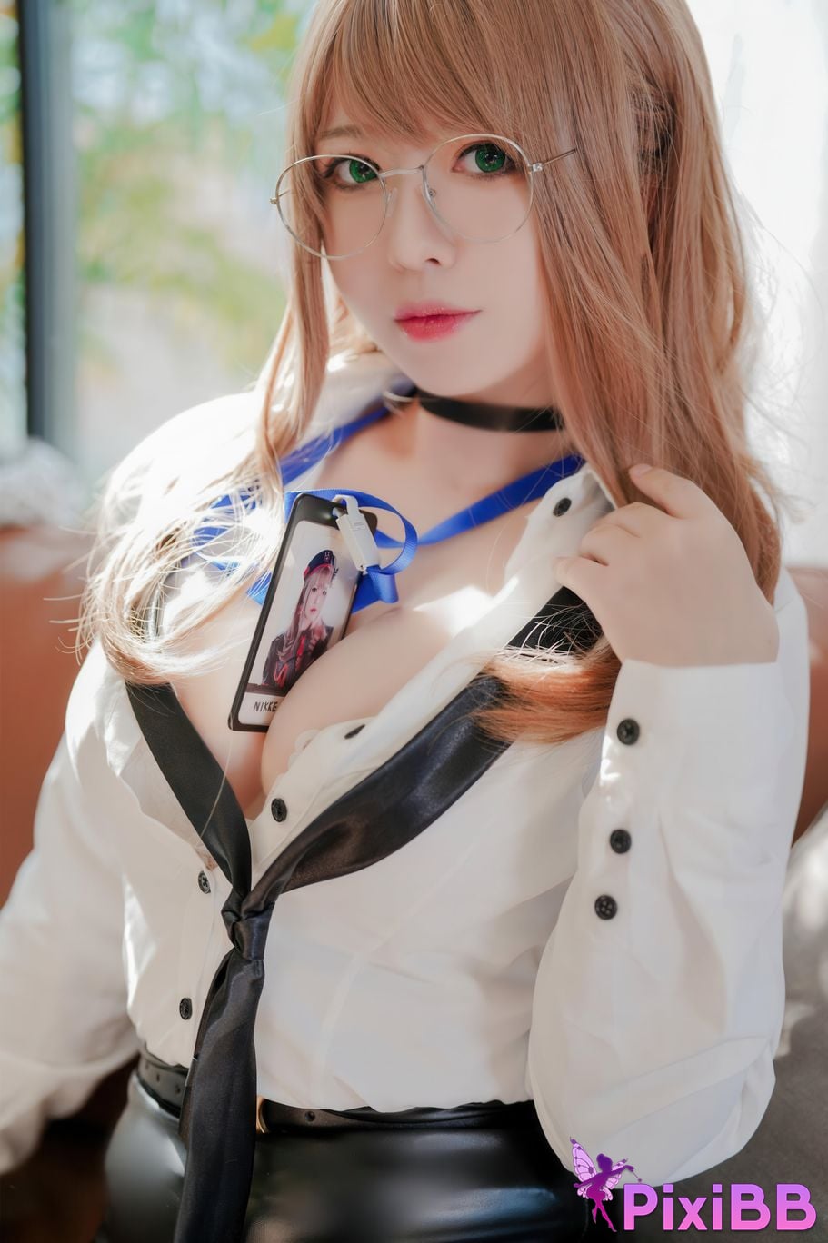 Cosplayer Half half son Nikke goddess of victory Emma Secretary PixiBB.COM 003