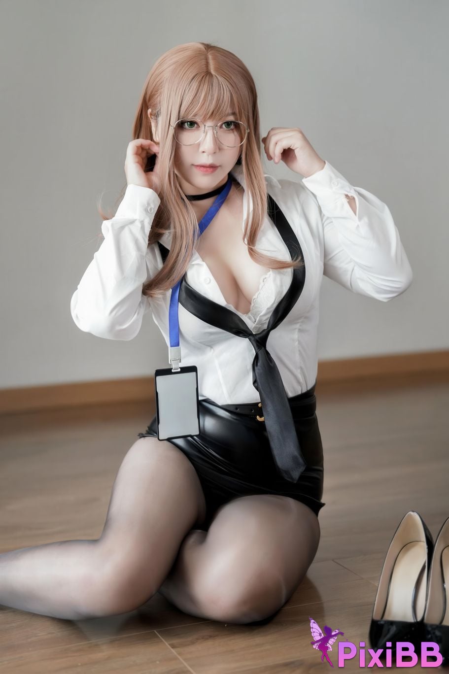 Cosplayer Half half son Nikke goddess of victory Emma Secretary PixiBB.COM 064