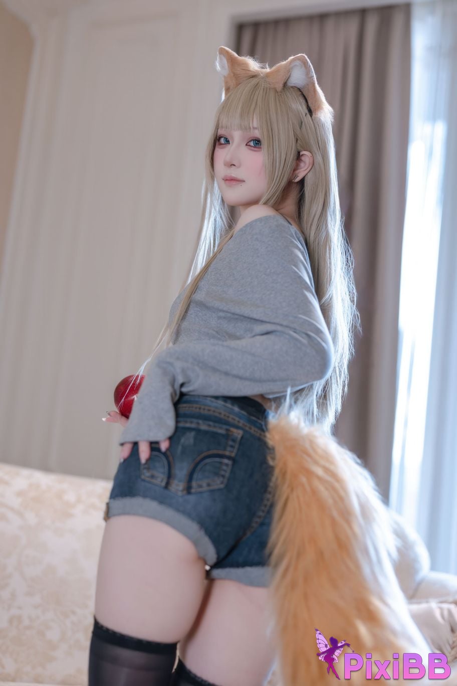 Cosplayer Island fish T1 PixiBB.COM 049