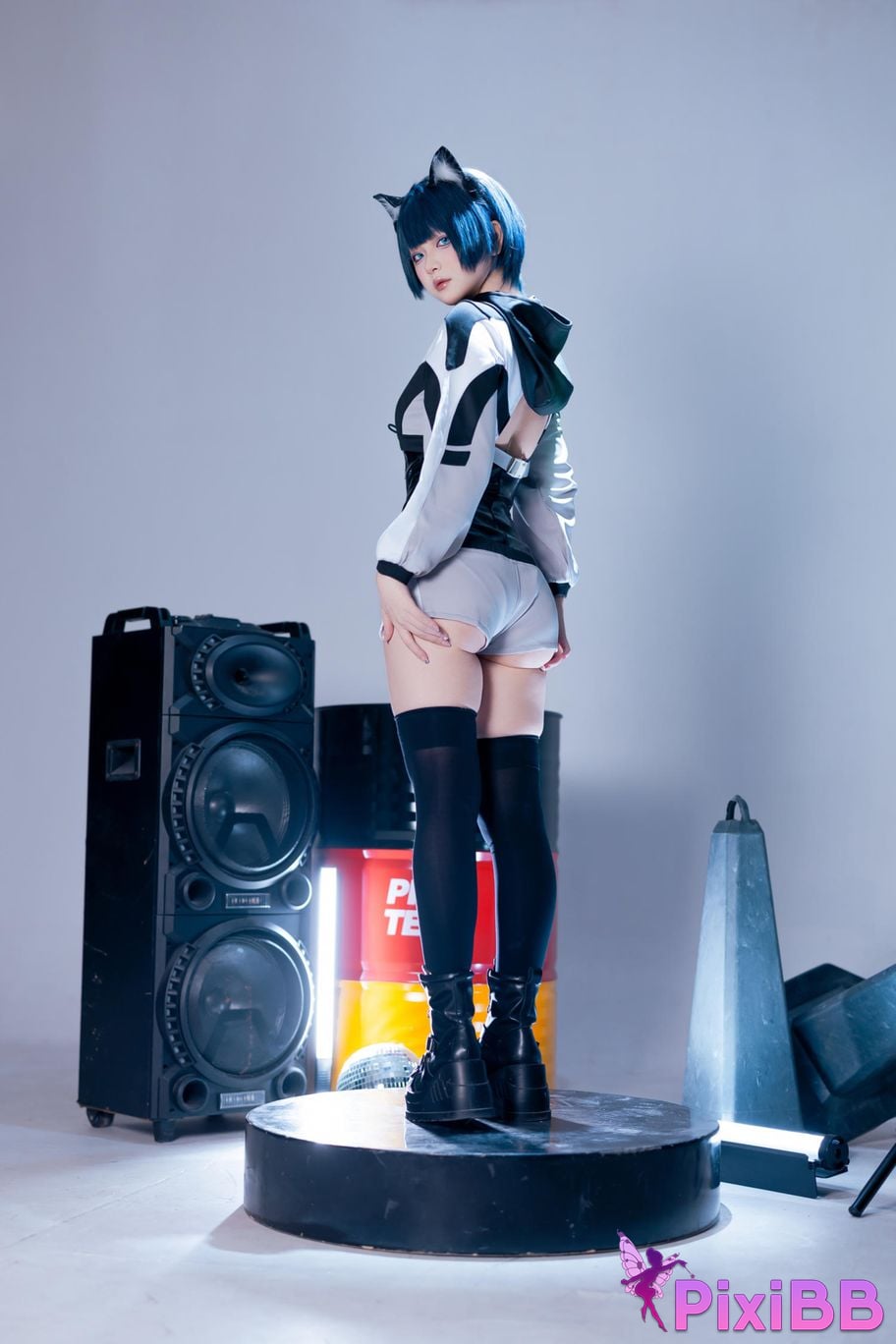 Cosplayer Yuyu Figure PixiBB.COM 009