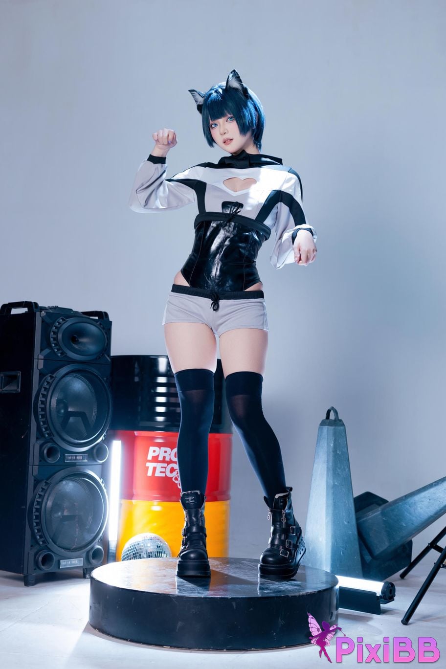 Cosplayer Yuyu Figure PixiBB.COM 010