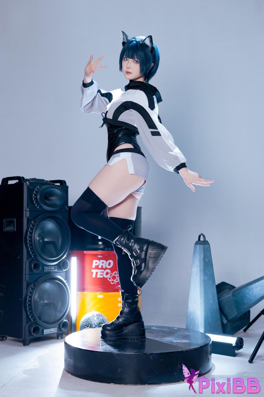 Cosplayer Yuyu Figure PixiBB.COM 017